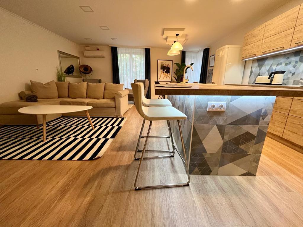 Ground Floor Park Bestern Szeged Luaran gambar